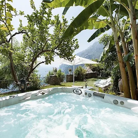 Sleeps 8 With Pool And Air Con *