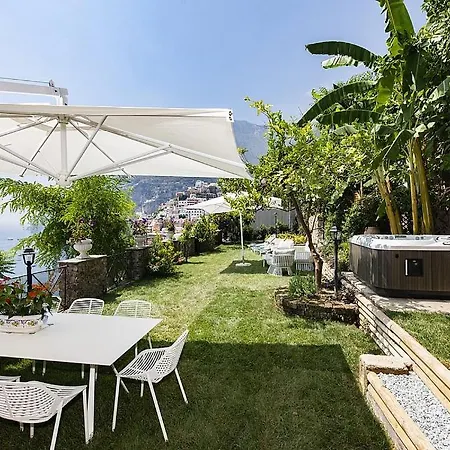 Sleeps 8 With Pool And Air Con Vila *