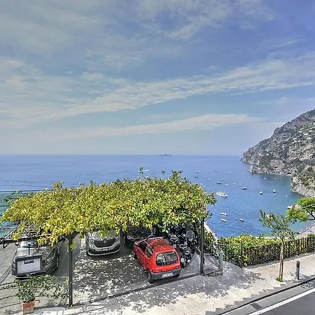 Vila Sleeps 8 With Pool And Air Con Positano